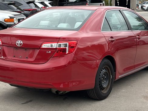 Used 2012 Toyota Camry LE image 5