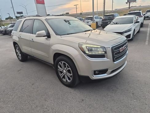Used 2016 GMC Acadia SLT w/ Open Road Package FWD image 3