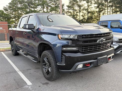 Used 2021 Chevrolet Silverado 1500 LT Trail Boss w/ Convenience Package II AWD/4WD image 3