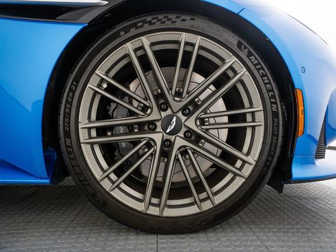 Used 2024 Aston Martin DB12 Convertible RWD image 27