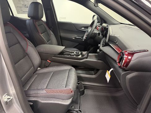 New 2026 Chevrolet Equinox RS w/ LPO, Floor Liner Package image 11