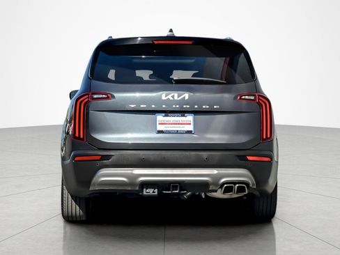 Used 2022 Kia Telluride EX w/ EX Premium Package image 4