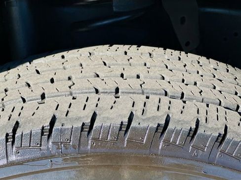 Used 2024 RAM 2500 Big Horn w/ Safety Group image 31