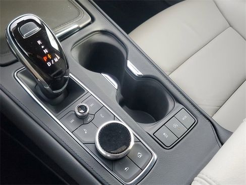 Certified 2021 Cadillac XT4 Premium Luxury image 27