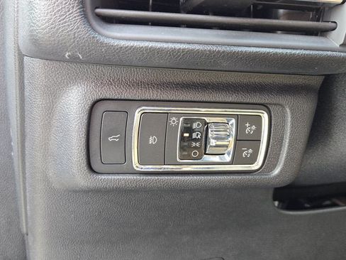 Used 2022 Lincoln Corsair Reserve w/ Equipment Group 201A AWD/4WD image 23
