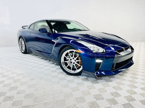 Used 2015 Nissan GT-R Premium image 20