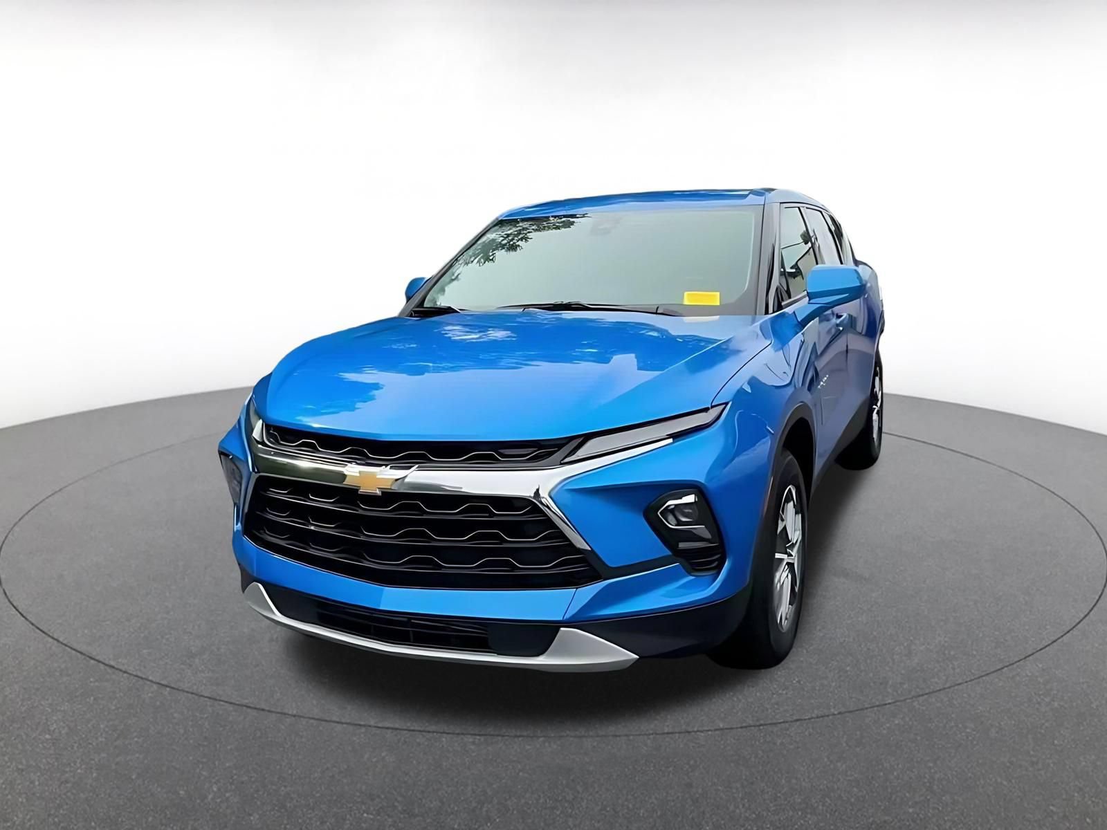 Used 2026 Chevrolet Blazer LT FWD image 6