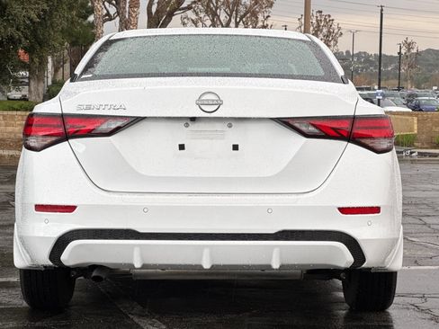 Used 2025 Nissan Sentra S image 5
