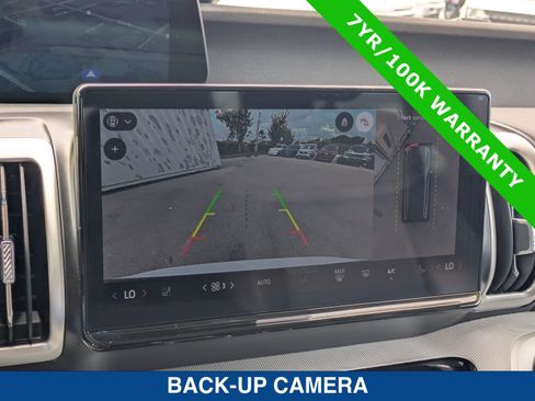 Certified 2025 Ford Expedition Active AWD/4WD image 35