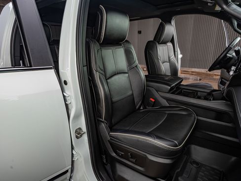 Used 2024 RAM 3500 Limited image 31