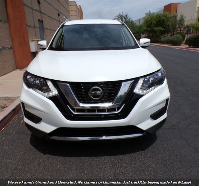 Used 2020 Nissan Rogue SV AWD/4WD image 2