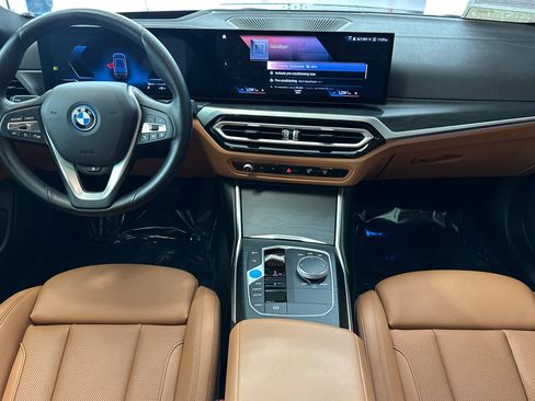 Used 2023 BMW i4 eDrive35 w/ Premium Package RWD image 15