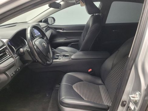 Used 2021 Toyota Camry SE w/ Carpet Mat Package (TMS) image 17