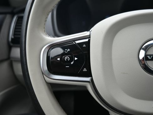 Used 2024 Volvo XC90 B6 Plus AWD/4WD image 18