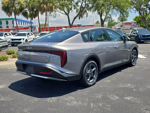 New 2026 Kia K4 FWD image 8