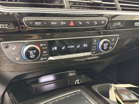 Used 2019 Audi Q7 3.0T Premium Plus w/ Premium Plus Package image 16