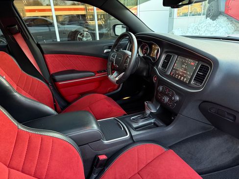 Used 2016 Dodge Charger SRT w/ Harman/Kardon Audio Group image 29