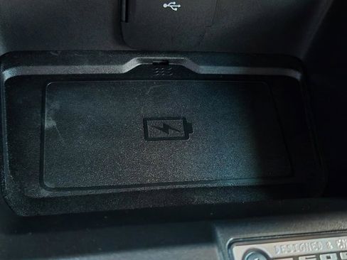 Used 2023 Ford Bronco Badlands image 30