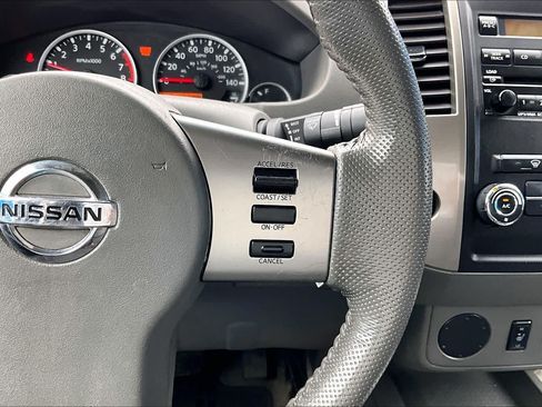 Used 2011 Nissan Frontier SL RWD image 23