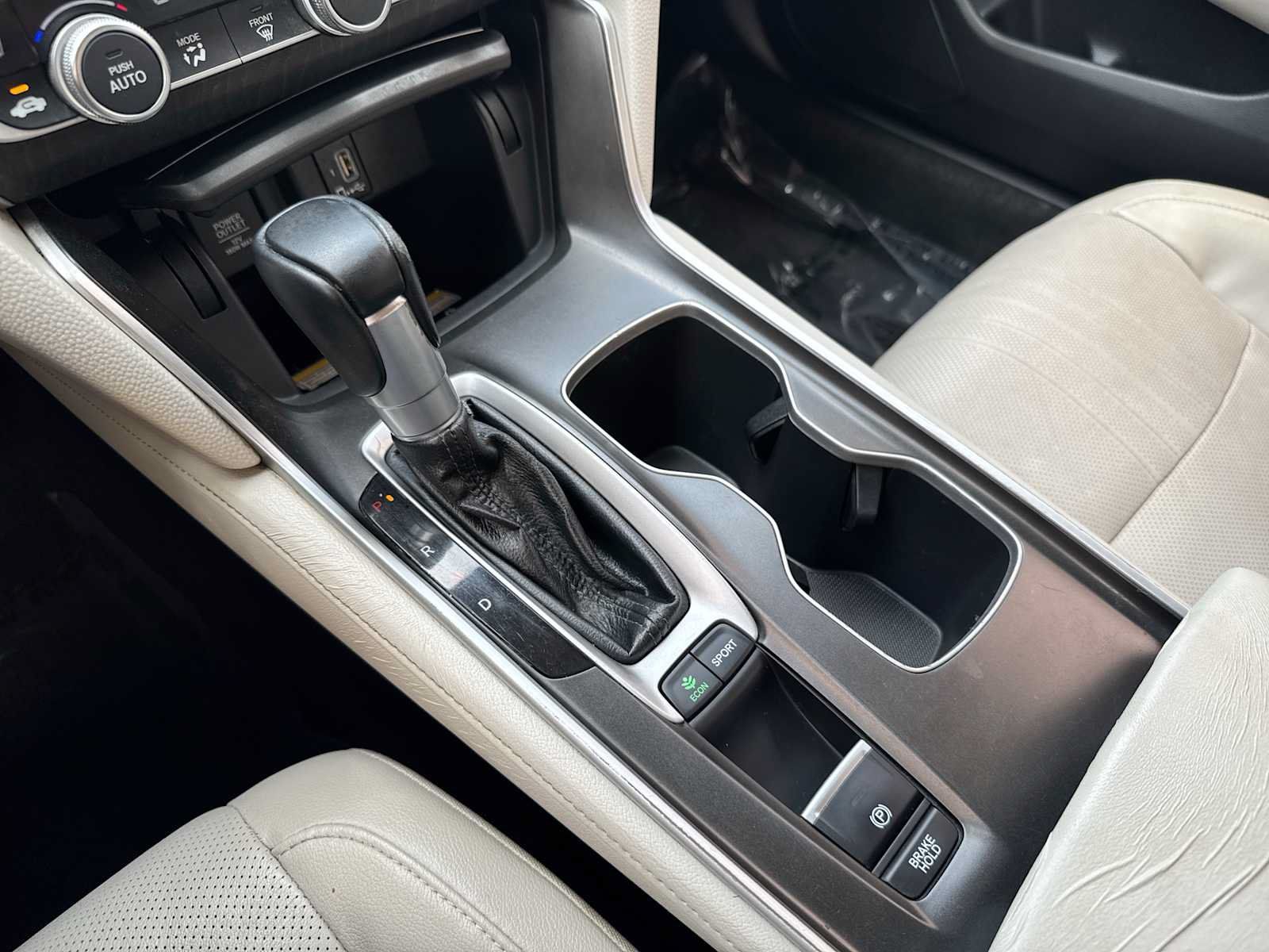 Used 2018 Honda Accord Touring image 22