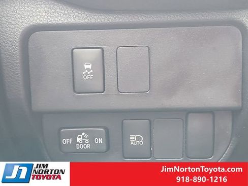 Used 2023 Toyota Tacoma SR image 23