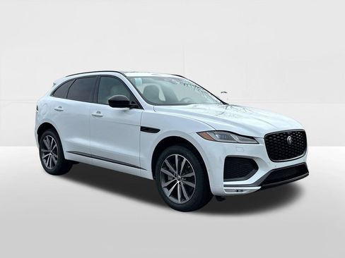 Used 2026 Jaguar F-PACE R-Dynamic S AWD/4WD image 3