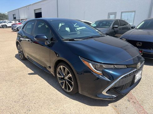Used 2019 Toyota Corolla XSE FWD image 2