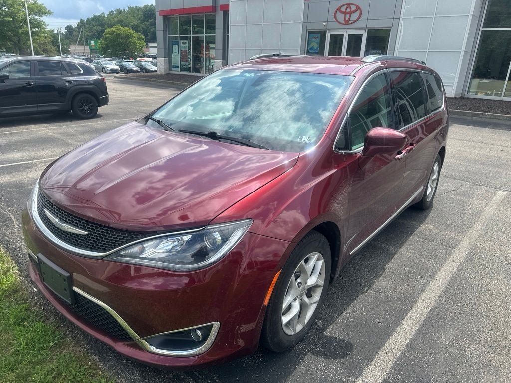 Used 2017 Chrysler Pacifica Touring-L Plus w/ Tire & Wheel Group FWD image 1