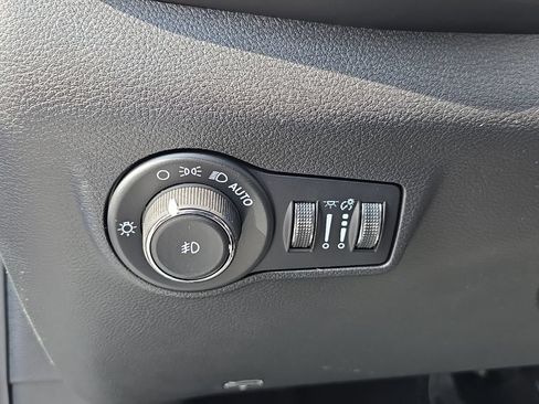 New 2026 Jeep Compass Limited w/ Sun, Sound & Navigation Group AWD/4WD image 17