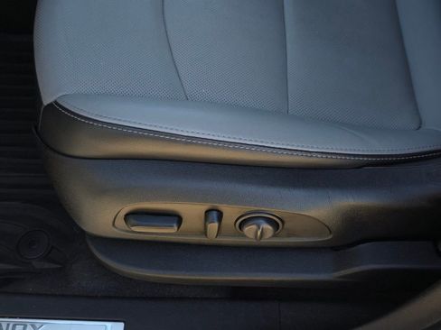 Used 2020 Chevrolet Equinox Premier image 28