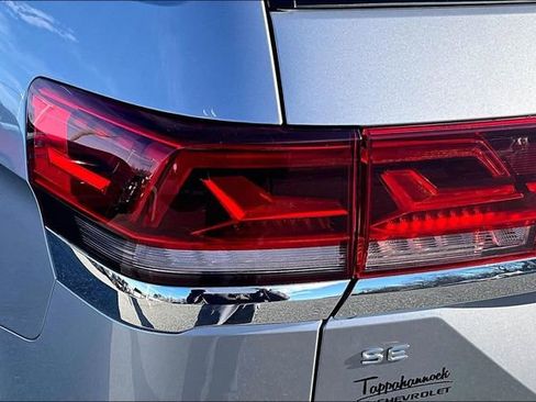 Used 2025 Volkswagen Atlas SE image 23