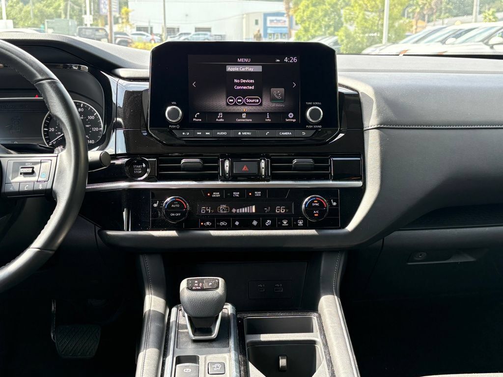 Used 2025 Nissan Pathfinder SV FWD image 13