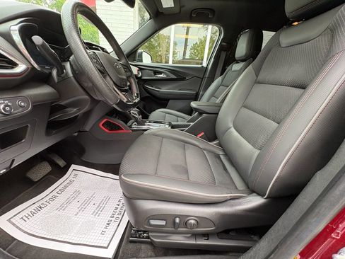 Used 2023 Chevrolet TrailBlazer RS w/ Sun and Liftgate Package image 26