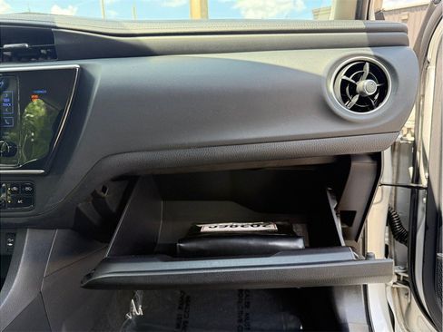 Used 2019 Toyota Corolla LE FWD image 32