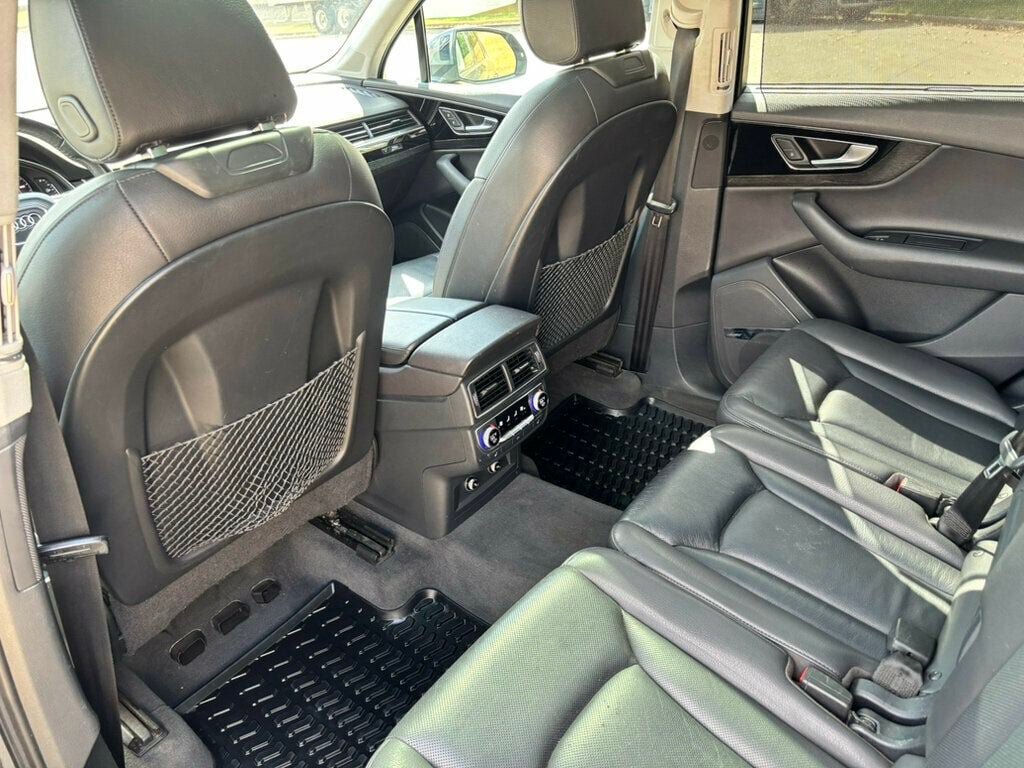 Used 2019 Audi Q7 3.0T Prestige w/ Prestige Package AWD/4WD image 16