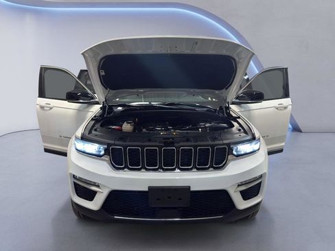 Used 2023 Jeep Grand Cherokee Limited image 9