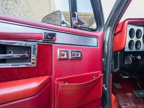 Used 1990 GMC Jimmy 4WD image 21