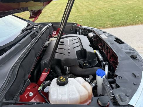 Used 2022 Lincoln Nautilus Reserve w/ Equipment Group 202A image 25