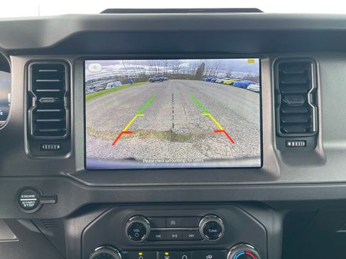 New 2025 Ford Bronco Base image 9