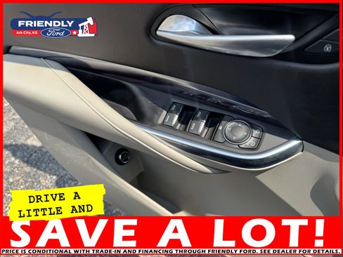 Used 2023 Cadillac XT4 Luxury image 11