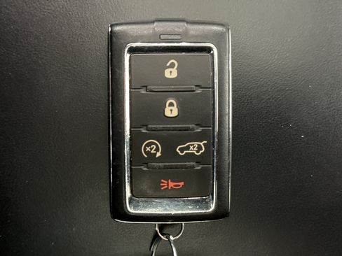 Used 2022 Jeep Grand Cherokee Summit AWD/4WD image 26
