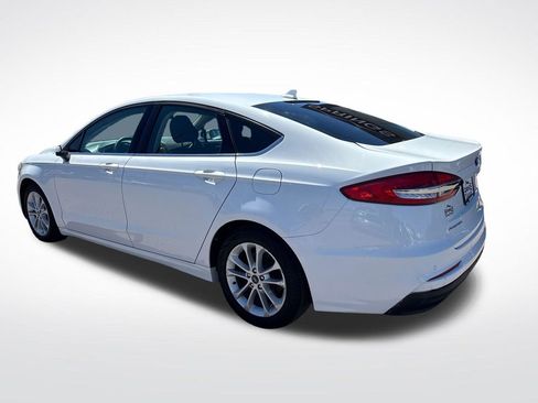 Used 2020 Ford Fusion SE FWD image 3