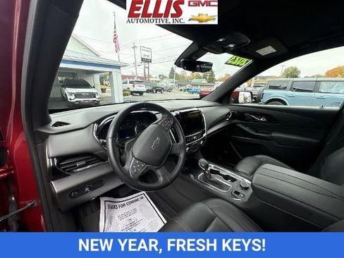 Used 2023 Chevrolet Traverse RS w/ LPO, Floor Liner Package image 10