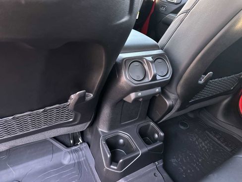 New 2025 Jeep Gladiator Sport w/ Premium Package image 20