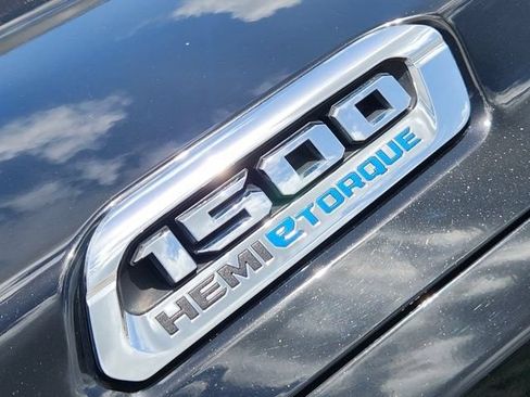 Used 2022 RAM 1500 Laramie w/ Laramie Southwest Edition RWD image 11