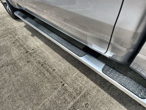 Used 2022 RAM 1500 Laramie RWD image 13