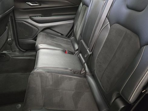 Used 2024 Jeep Grand Cherokee L Altitude image 7