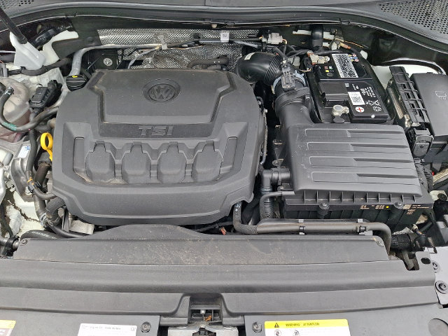 Certified 2023 Volkswagen Tiguan SE R-Line AWD/4WD image 28