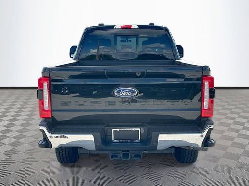 Used 2023 Ford F250 Lariat w/ Lariat Ultimate Package AWD/4WD image 6