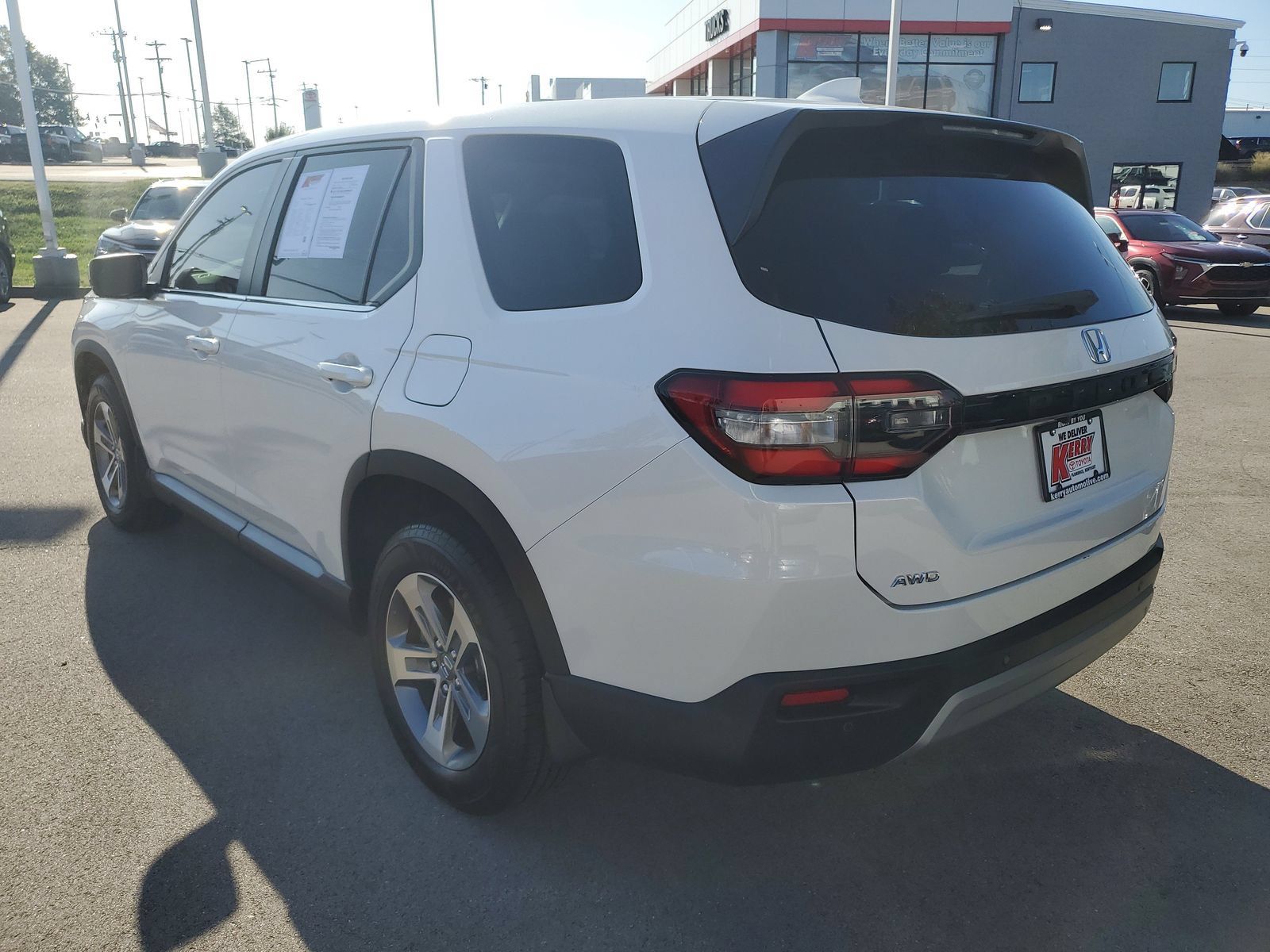 Used 2024 Honda Pilot EX-L image 3